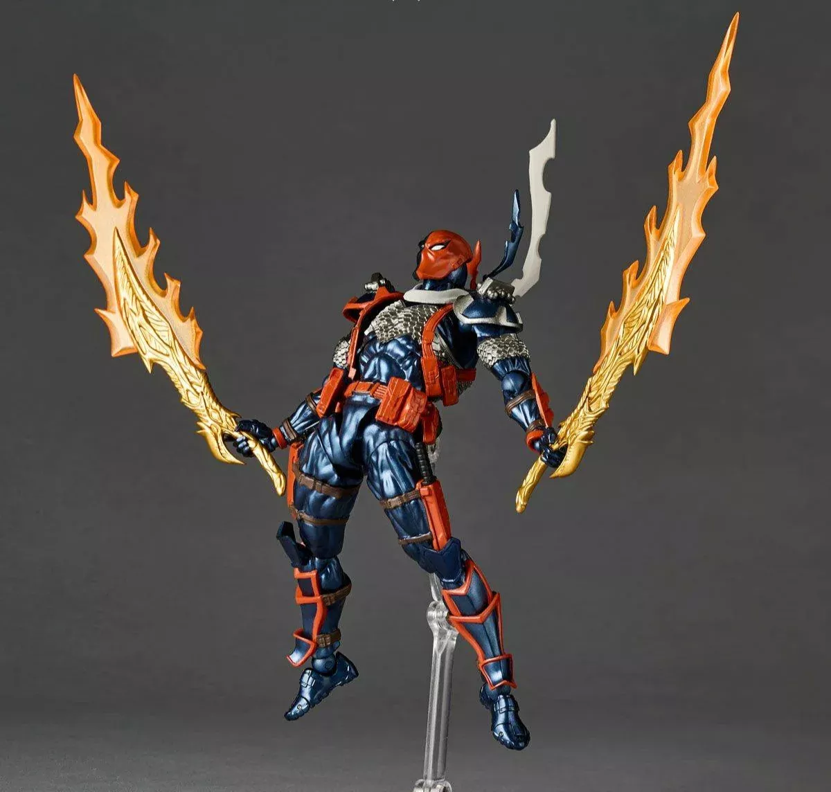 Amazing Yamaguchi Revoltech Figure Complex Deathstroke Ver. 1.5 NR059
