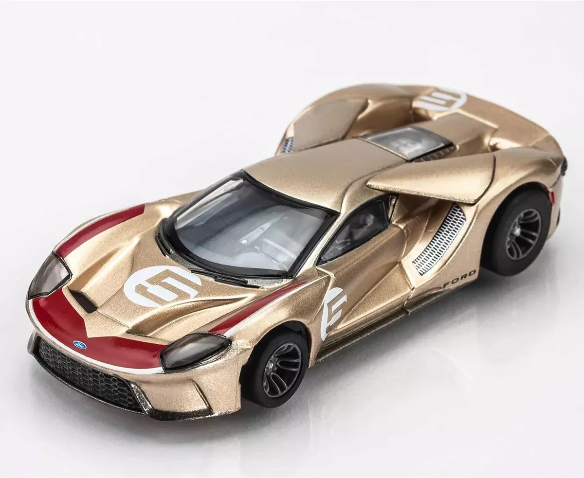 Ford GT Heritage #5 Gold