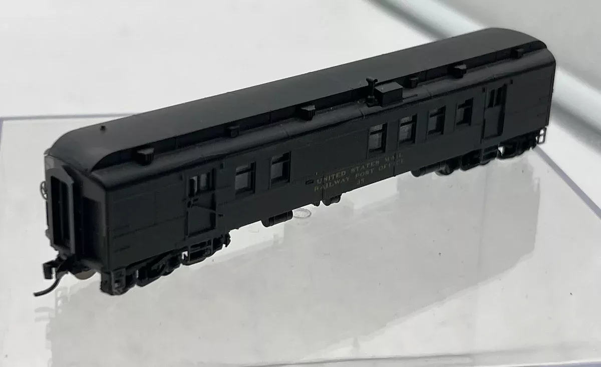 Micro Trains 14000010 PULLMAN Heavyweight RPO car N Scale Used Excellent